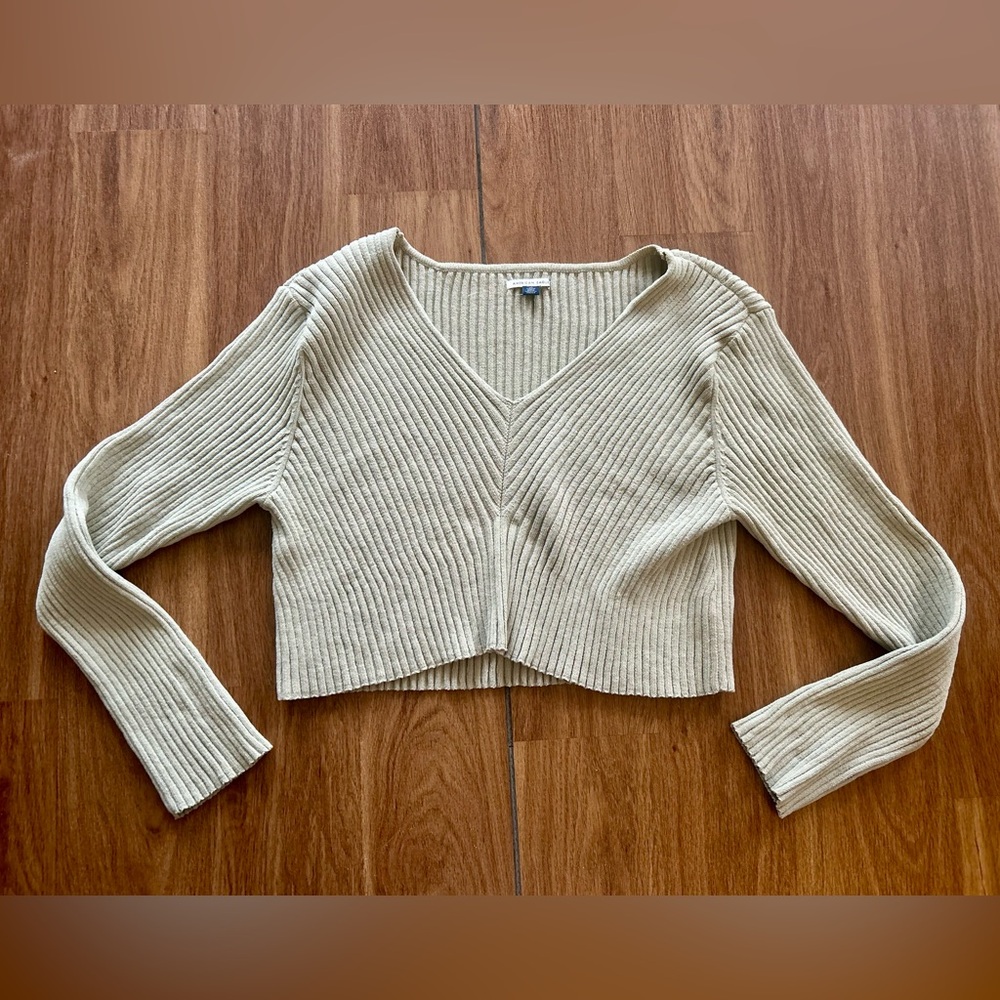 American Eagle Outfitters Ribbed V-Neck Cropped Sweater - Green